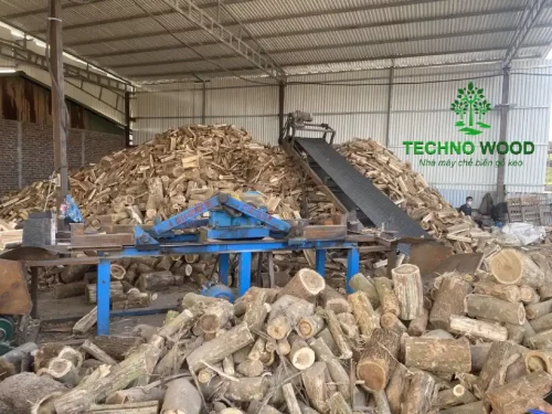Acacia Firewood – Seasoned Wood – Logs – Image 5 Image 5 - Acacia Firewood - Seasoned Wood - Logs